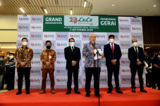 Tak Gentar Covid-19,...
