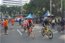 Tak Ada CFD, Warga dan...