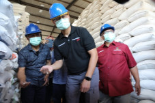 Serius Tangani Bansos...