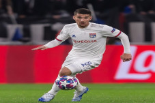 Harga Tak Cocok, Lyon...