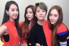 F(X) Merayakan 11 Tahun...