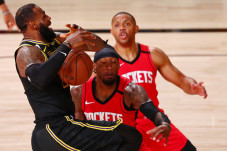 Lakers Sukses Revans,...