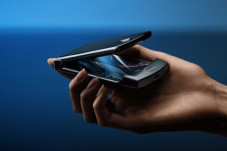 Render Motorola Razr...
