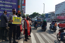Edukasi Masyarakat,...