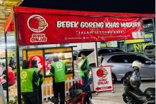 Pandemi, Bebek Sinjai...