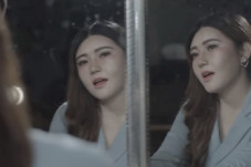 Kolaborasi dengan Via...