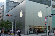 Apple Umumkan Aturan...