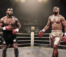 KO Mike Tyson, Roy Jones:...