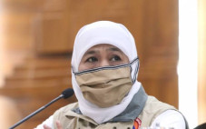 Gubernur Khofifah Pilih...