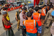 Tak Pakai Masker, Puluhan...