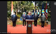Semua Serba Online,...