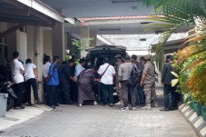 Tali Lift Putus, Ketua...