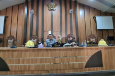 DPRD Maros Gelar Paripurna...