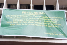 23 Hakim dan Pegawai...
