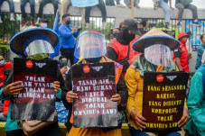 Raksasa Sawit Disebut...