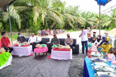Bupati Agus Hadiri Peletakan...
