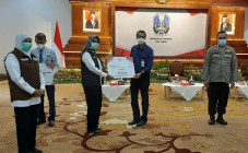 Pemprov Jatim Terima...