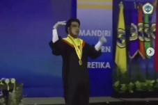 Viral Aksi Ngedance...
