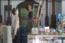 Kawanan Pencuri Bobol...