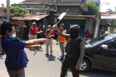 Rekonstruksi Penyerangan...