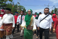Pedangdut Iyeth Bustami...