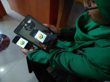 Aplikasi Augmented Reality...