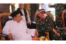 Habib Luthfi Ajak Semua...