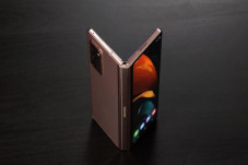 Galaxy Z Flod2 Penuh...