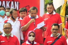 Pulihkan Martabat Advokat,...