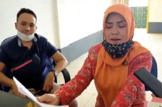 Merasa Dikhianati, Istri...