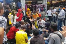 Protes Buka Tutup Jalan,...