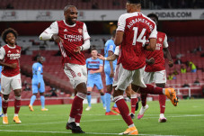 Tekuk West Ham, Arsenal...