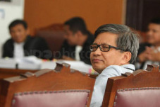 Rocky Gerung: Mahfud...
