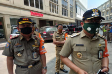 Yani: Sekarang Bukan...