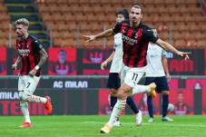 AC Milan Permalukan...