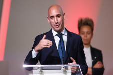 Luis Rubiales Terpilih...