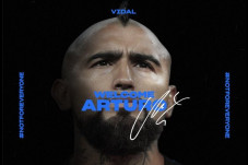 Vidal Resmi Gabung Inter...