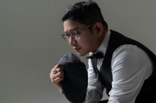Keluarkan Album Solo...
