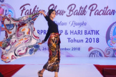Batik Pacitan dan Anyaman...