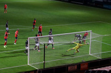 Debut Kiper Dean Henderson...