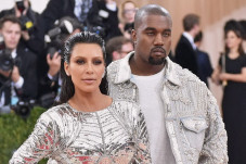 Kim Kardashian Dikabarkan...