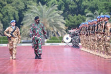Panglima TNI Berangkatkan...