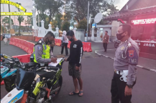 Bahayakan Keselamatan...