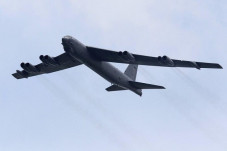 Pesawat Pembom B-52H...