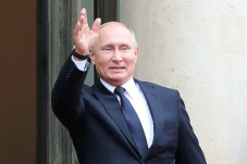 Giliran Putin Dinominasikan...