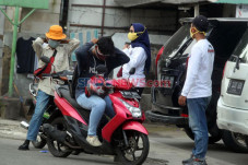 Pandemi Covid-19, Karang...