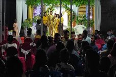 Bersenjata Lengkap Polisi...
