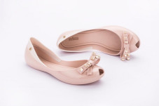 Perfect Pairs Hadirkan...