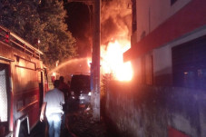 Gudang Gas Terbakar...