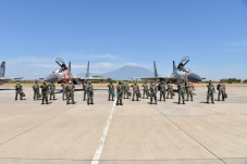 4 Pesawat Sukhoi Siaga...